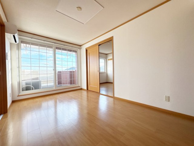 【居間・リビング】 | ブリッサ日高Ⅱ