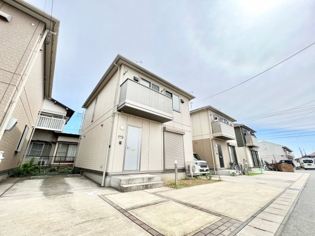 サンガーデン千葉山王の駐車場|※同タイプ参考写真