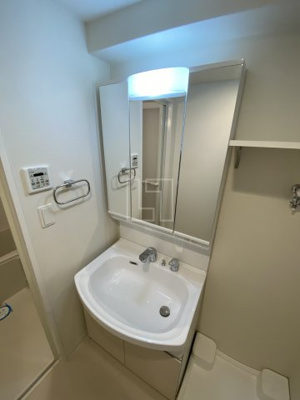 【洗面所】 | ラクラス堺筋本町 | ラクラス堺筋本町　独立洗面化粧台