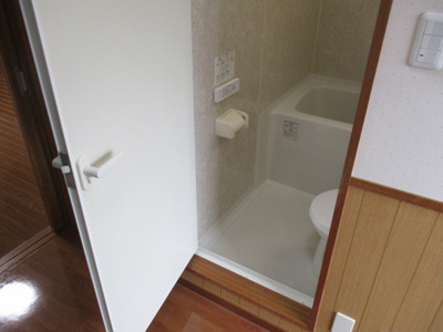 【シャワールーム】 | セレクション寄宮Ⅱ | ※写真は別のお部屋を使用しています。