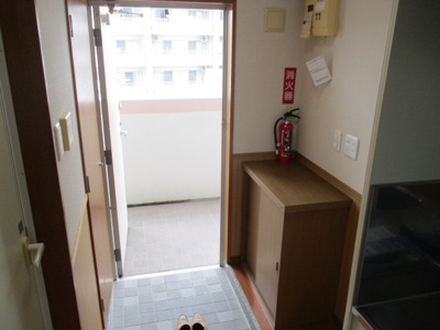 【玄関】 | セレクション寄宮Ⅱ | ※写真は別のお部屋を使用しています。