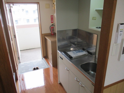 【キッチン】 | セレクション寄宮Ⅱ | ※写真は別のお部屋を使用しています。