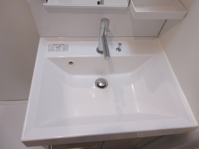 ディアレイシャス西武柳沢の洗面所