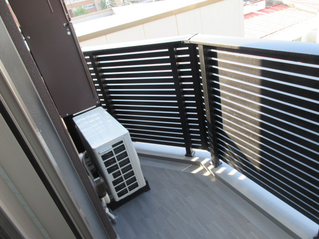 ディアレイシャス西武柳沢のバルコニー