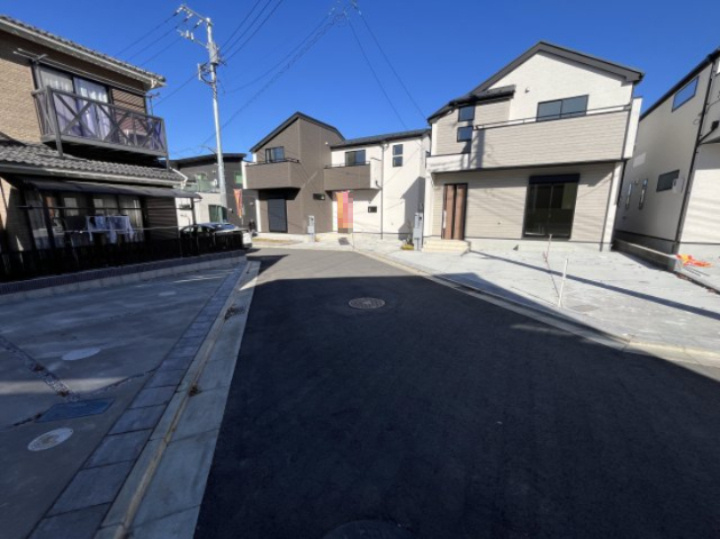 祝　成約済み　八王子市　元八王子町　新築戸建ての前面道路含む現地写真|～仲介手数料無料☆八王子ひなた不動産～　八王子市元八王子町　新築戸建て
