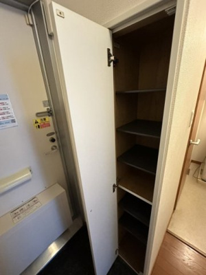 【玄関】 | レオパレスアダージョ