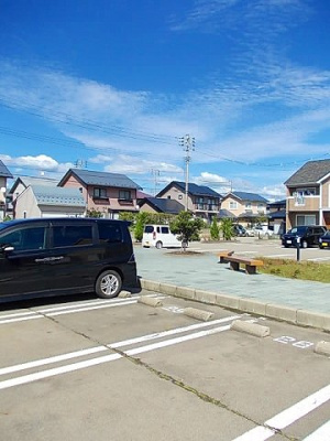 【駐車場】 | レフィナードⅢ