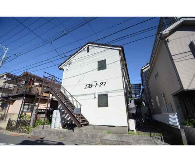 エステートピア27のエントランス