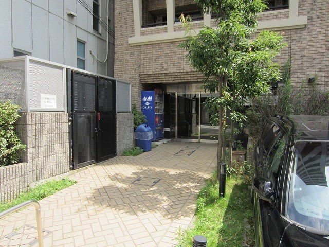 【エントランス】ジュネーゼ大阪城南
