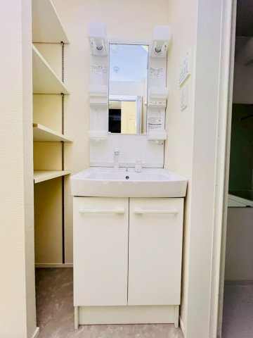 ＨＣフラッツ須磨天神の洗面所