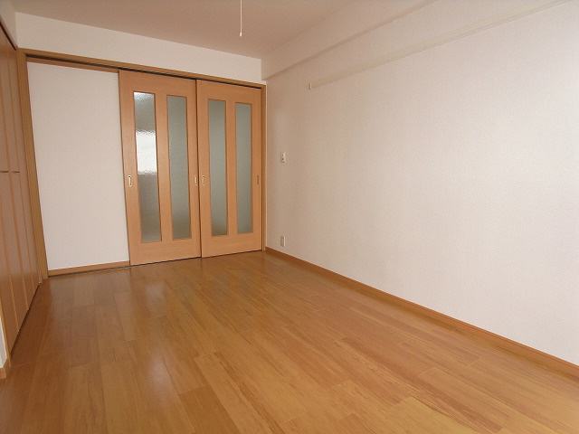 タカラ　ピュアの駐車場