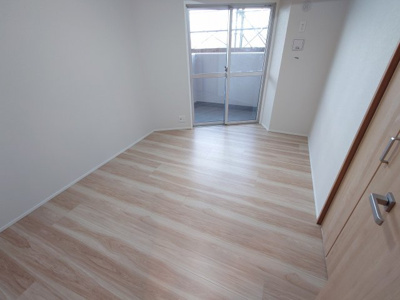 【洋室】 | ドゥ・マテール穴生（C-22）