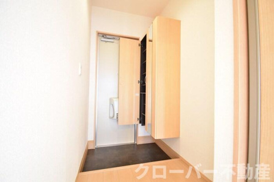 【玄関】 | フォンテーヌ金倉 B棟 | 玄関