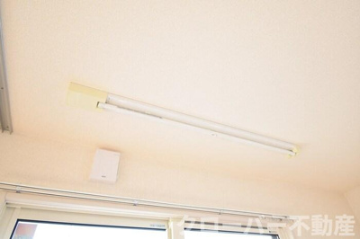 【内装】 | フォンテーヌ金倉 B棟 | 室内物干し