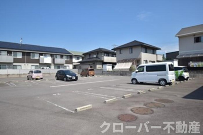 【駐車場】 | フォンテーヌ金倉 B棟 | 駐車場