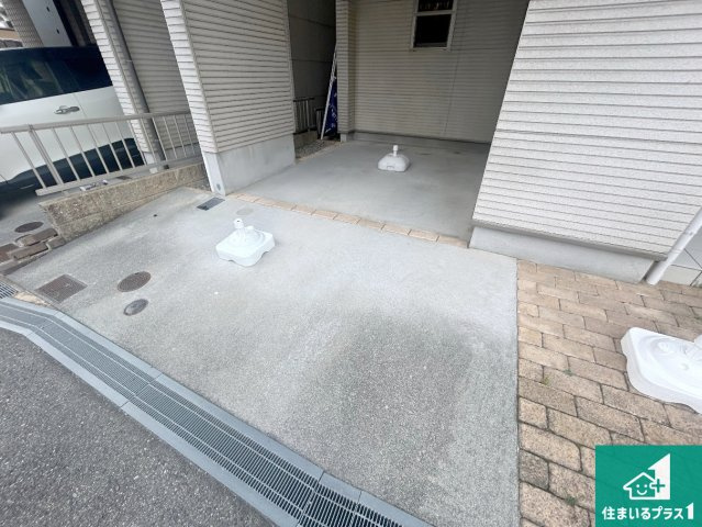 神戸市須磨区須磨浦通　中古一戸建ての駐車場|駐車スペース！散水栓があるので、こまめに愛車を洗えます！