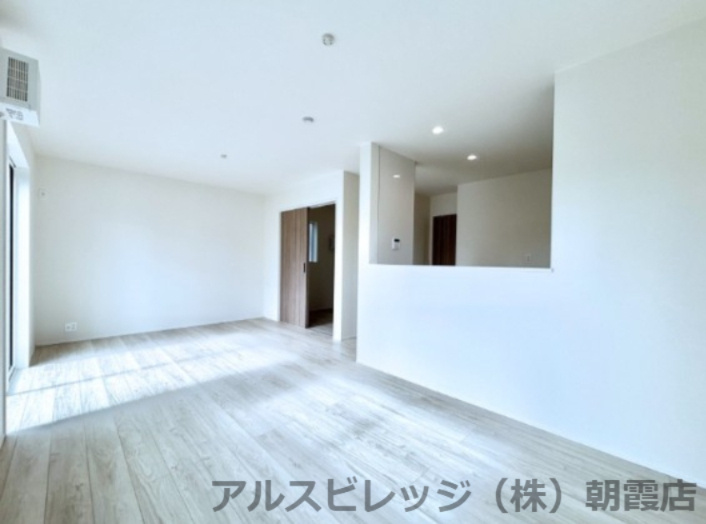 新築/朝霞市根岸台７丁目第２期　全５棟の居間・リビング