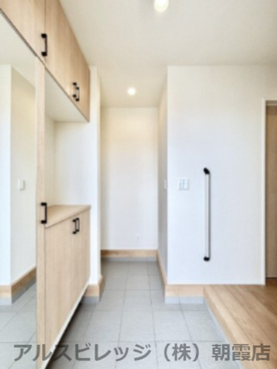 新築/朝霞市根岸台７丁目第２期　全５棟の玄関|明るい玄関です