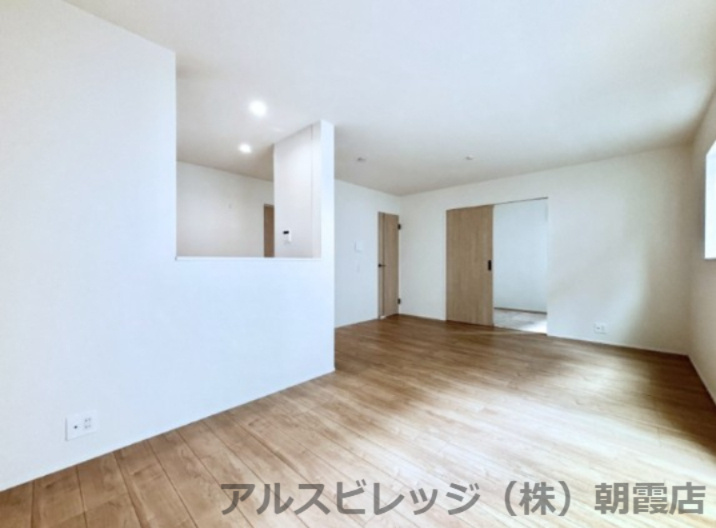 新築/朝霞市根岸台７丁目第２期　全５棟の居間・リビング|居間です