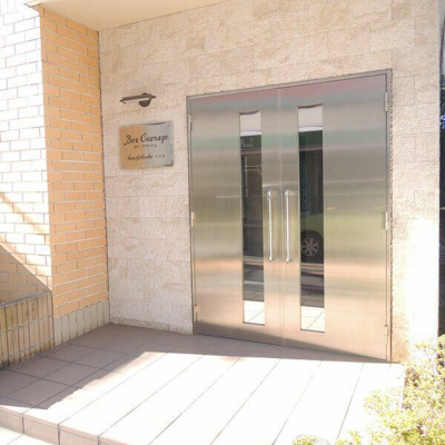 【エントランス】 | ボン　クラージュ | ゆとりのあるエントランスです