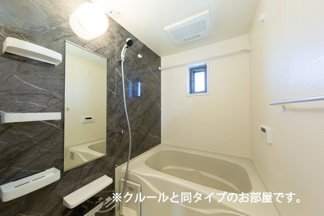 【浴室】 | レディ・バグⅡ | 日々の疲れを癒すお風呂付です
