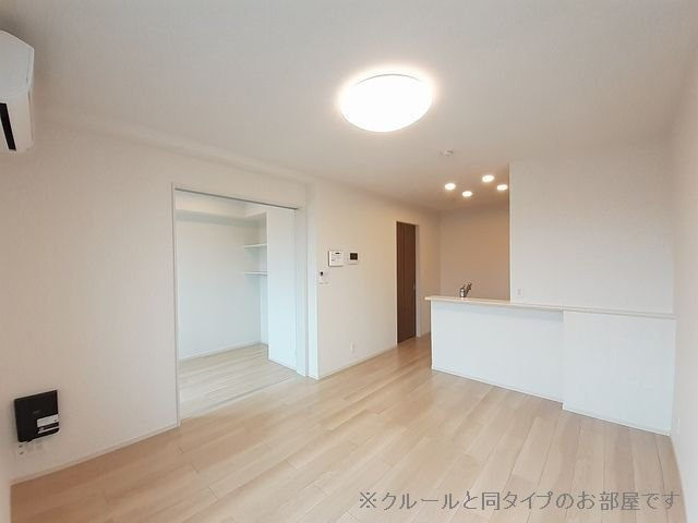 【居間・リビング】 | レディ・バグⅡ | おしゃれな居間です