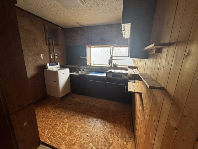 鴨川市　中古戸建のキッチン