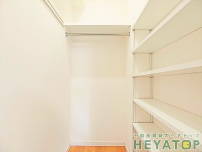 【収納】 | RIVO浅間町 | ウォークインクローゼット（同仕様写真）