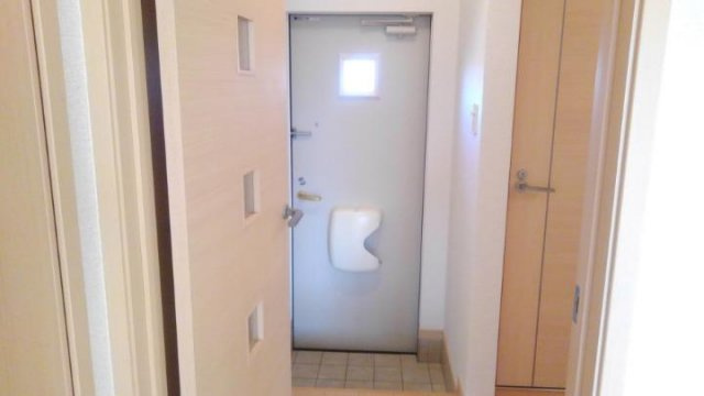 アヴェニールの玄関