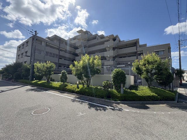 アルファステイツ西二見駅前の外観