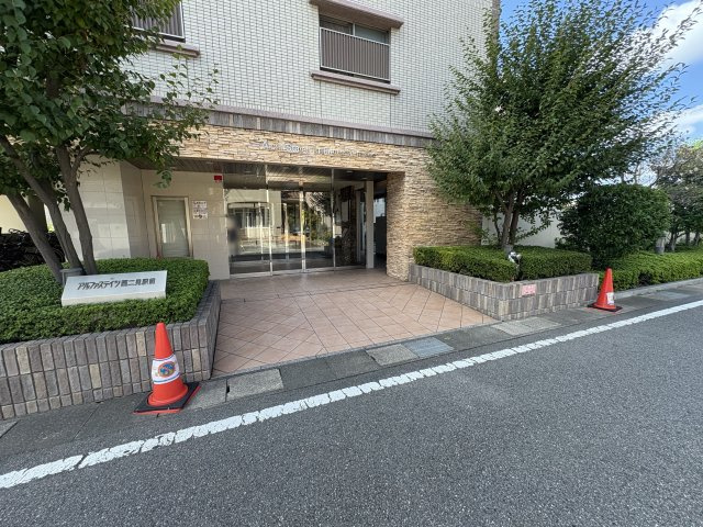 アルファステイツ西二見駅前のエントランス