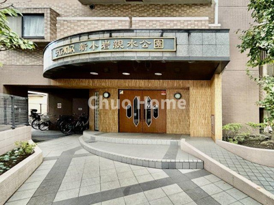 【エントランス】 | ダイアパレス新小岩親水公園 | 【エントランス】マンションのエントランスは、その物件の印象を決める、顔とも言える場所です。毎日通る場所ですからきれいなのが一番です。