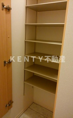 【玄関】 | クリエール四谷 | 明るい玄関です