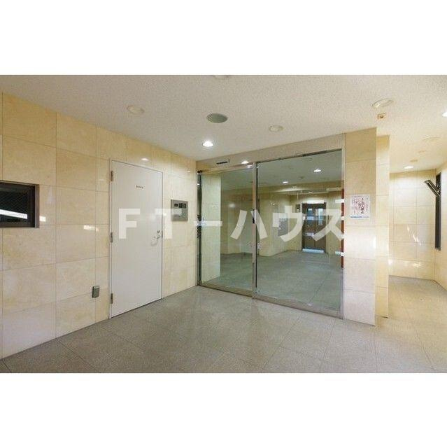船橋市湊町１丁目の賃貸マンションのロビー