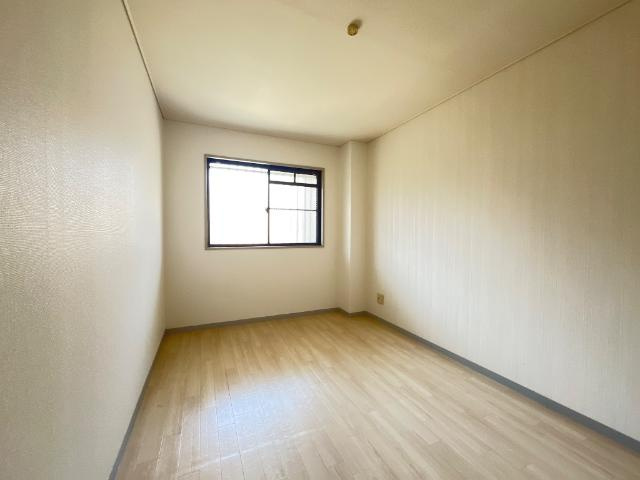 スカイヒルズ新道出の内装|洋室