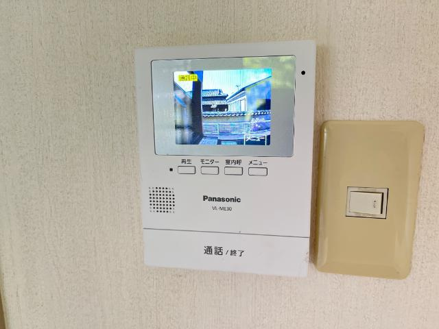 スカイヒルズ新道出の内装|カメラ付インターホン