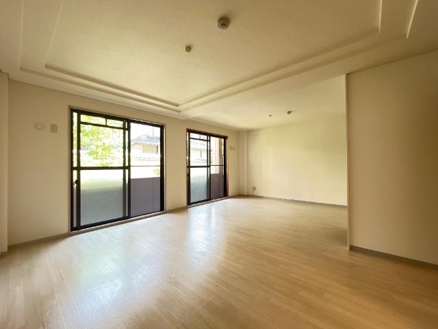 スカイヒルズ新道出の居間・リビング|リビング