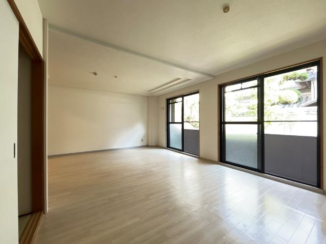 スカイヒルズ新道出の居間・リビング|リビング