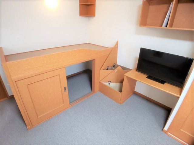 レオパレスグランドゥール太田のその他|備付ベット完備　大型収納付き