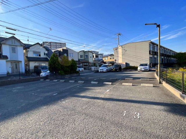 レオパレスグランドゥール太田のその他|敷地内に駐車場あり