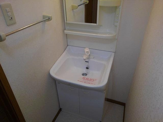 アルカディアⅢの洗面所|忙しい朝には欠かせない洗面所です