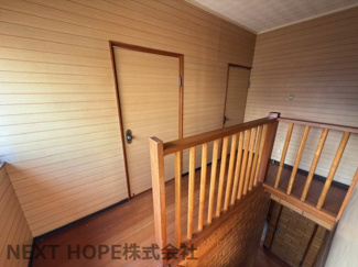 【内装】 | 川西市錦松台中古戸建 | 2階廊下部分です♪