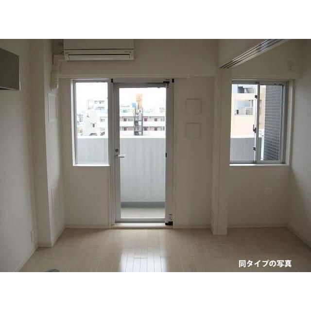 コンフォリア東池袋ＥＡＳＴの居間・リビング