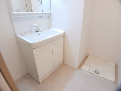 【洗面所】 | グランベッセルⅠ | 広い洗面スペース