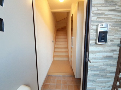 【玄関】 | サンファースト　勝原 | シンプルで使いやすい玄関です