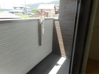 【バルコニー】 | グリーンヴィレヂＢ | 暖かな日差しのふりそそぐバルコニー