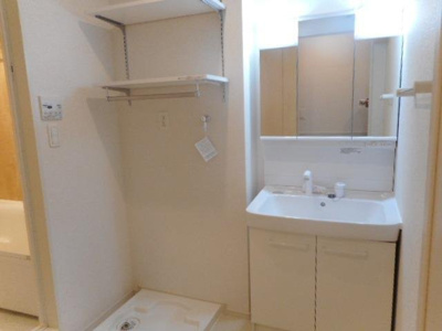 【洗面所】 | グリーンヴィレヂＢ | 脱衣スペースもあります