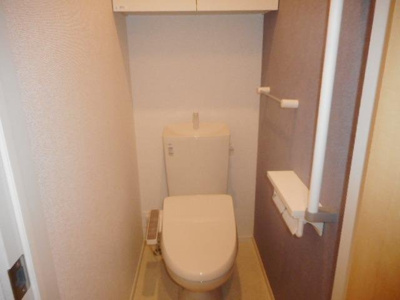 【トイレ】 | グリーンヴィレヂＢ | 落ち着いた色調のトイレです