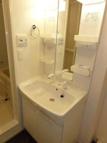 セレノ　アロッジオ　弐番館の洗面所