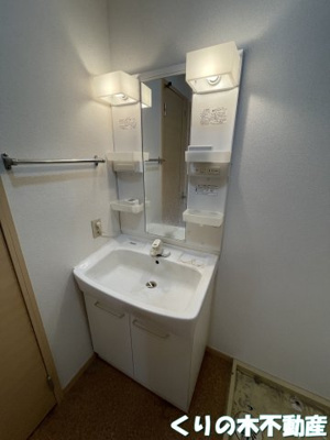 【洗面所】 | 朝日ハイツＢ | スペースが確保できる洗面所です